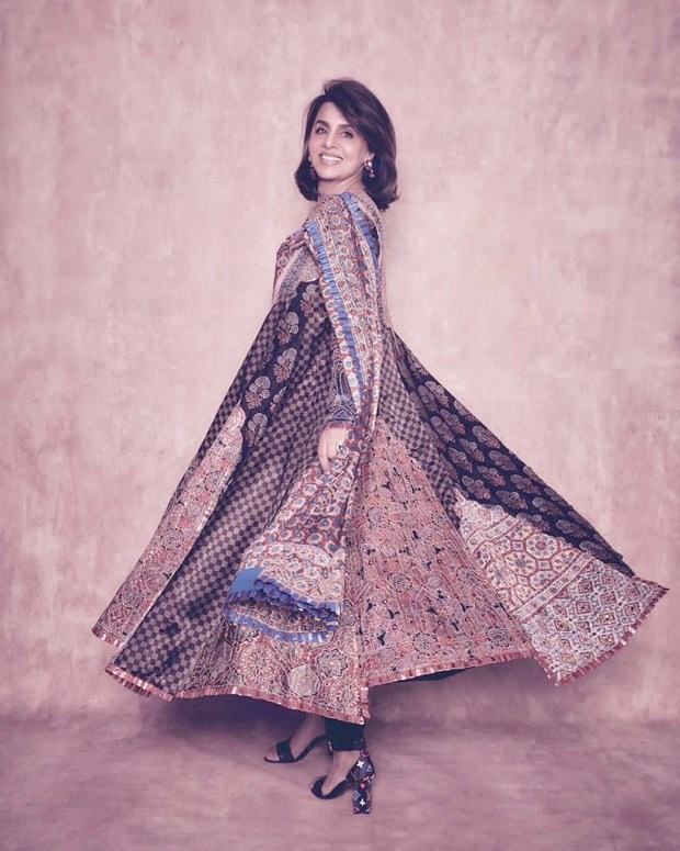 neetu kapoor looks gorgeous in hand-block print abu jani and sandeep khosla anarkali dresses