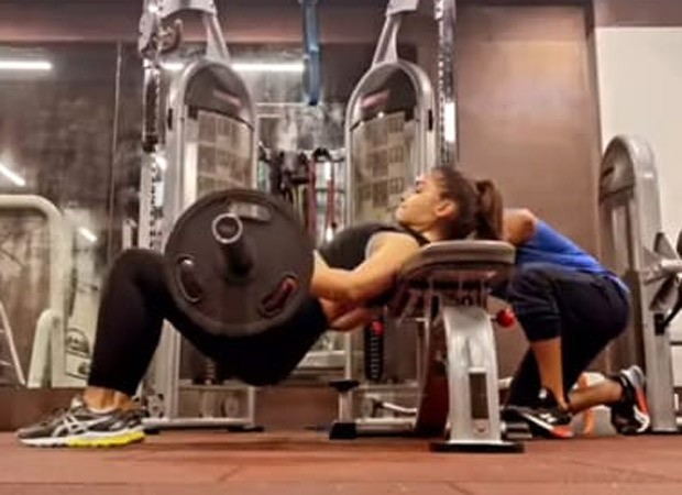 Alia Bhatt is the hardest worker in the gym, does barbell hip thrusts (2)