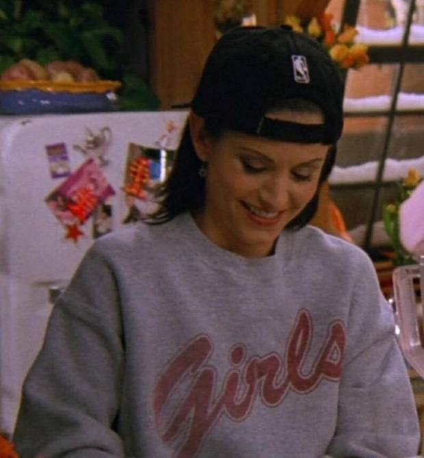 6 style cues from 90’s sitcom friends that are still trendy in 2021