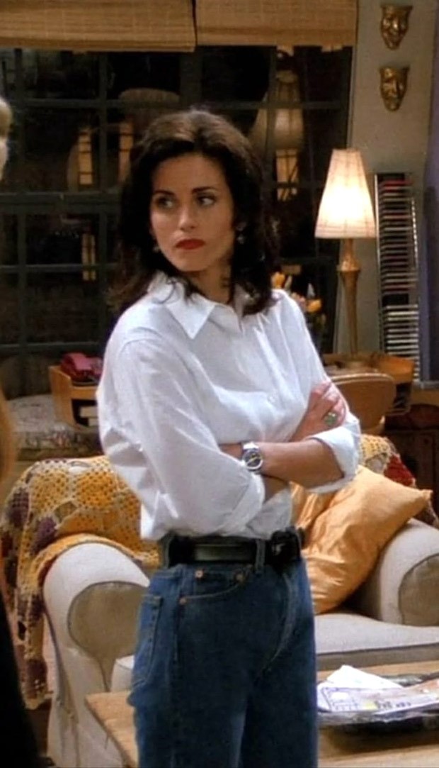 6 style cues from 90’s sitcom friends that are still trendy in 2021