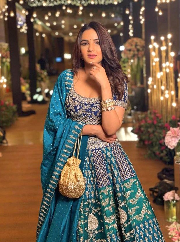 jasmin bhasin looks stunning in zardori embroidered lehenga worth rs. 2.68 lakh at rahul vaidya – disha parmar’s wedding reception