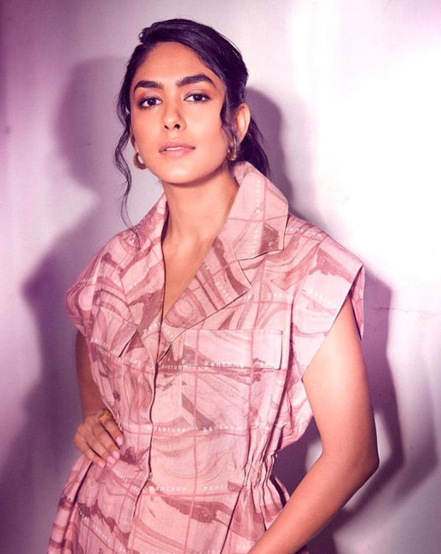 Mrunal Thakur makes a case for abstract prints amid Toofaan promotions