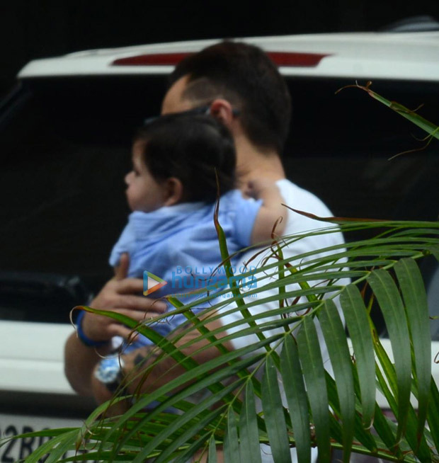 Kareena Kapoor Khan and Saif Ali Khan step out with their newborn baby boy Jeh Ali Khan 