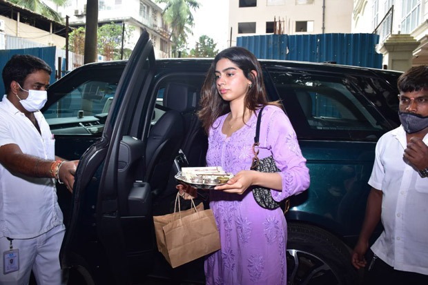 Khushi Kapoor steps out for Raksha Bandhan wearing friend Anjini Dhawan's brand and carries a bag worth Rs. 2.8 lakh