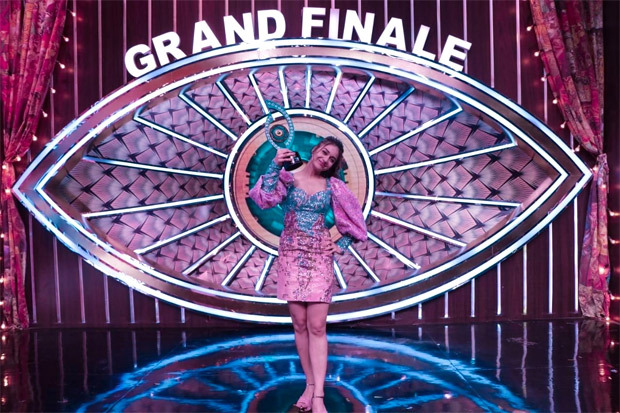 bigg boss ott finale: divya agarwal wins trophy and rs. 25 lakh; nishant bhat and shamita shetty announced as runners-up