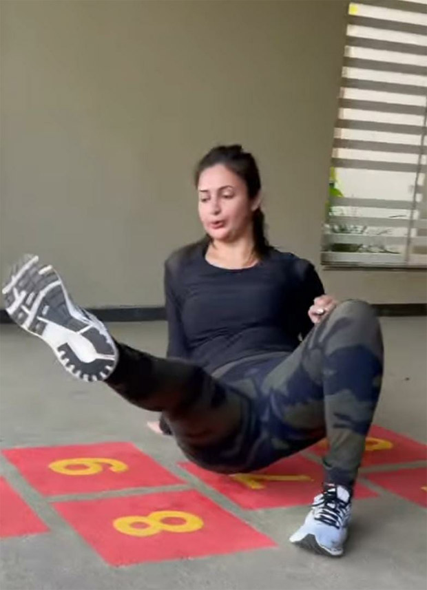 divyanka tripathi impresses netizens with an intense workout video of herself