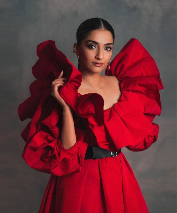 sonam kapoor attends the launch of ‘the bof show with imran amed’ wearing alexander mcqueen