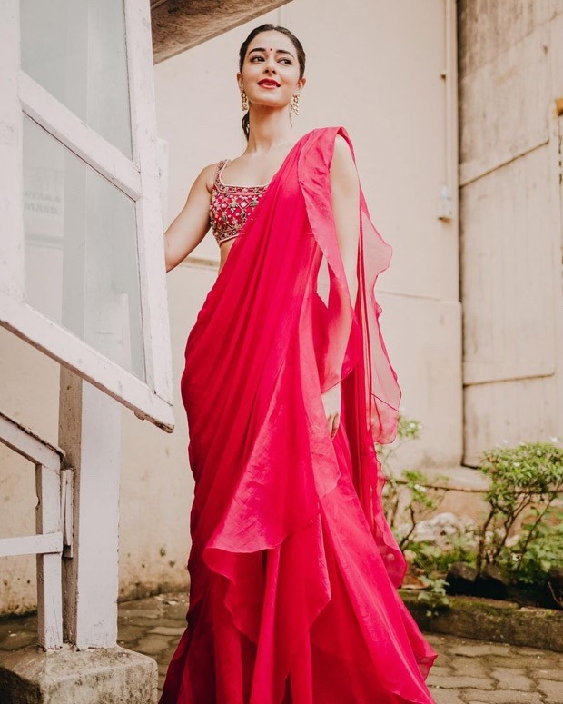 ananya panday stuns infuschia pink saree by ridhi mehra worth rs. 88,900