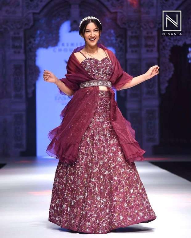 Bombay Times Fashion Week 2021: Gauahar Khan stuns as a showstopper in a gorgeous maroon lehenga by Kshitij Choudhary