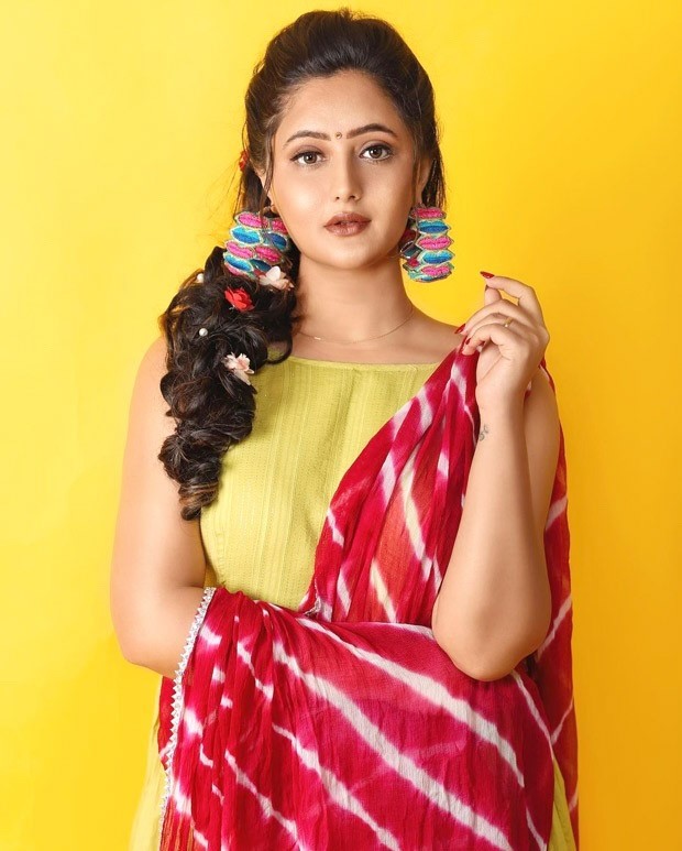 rashami desai rings in navaratri season in beautiful lime green salwar suit