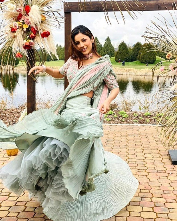 Shehnaaz Gill looks stunning in beautiful pastel green lehenga in throwback photos from sets of Honsla Rakh in Canada