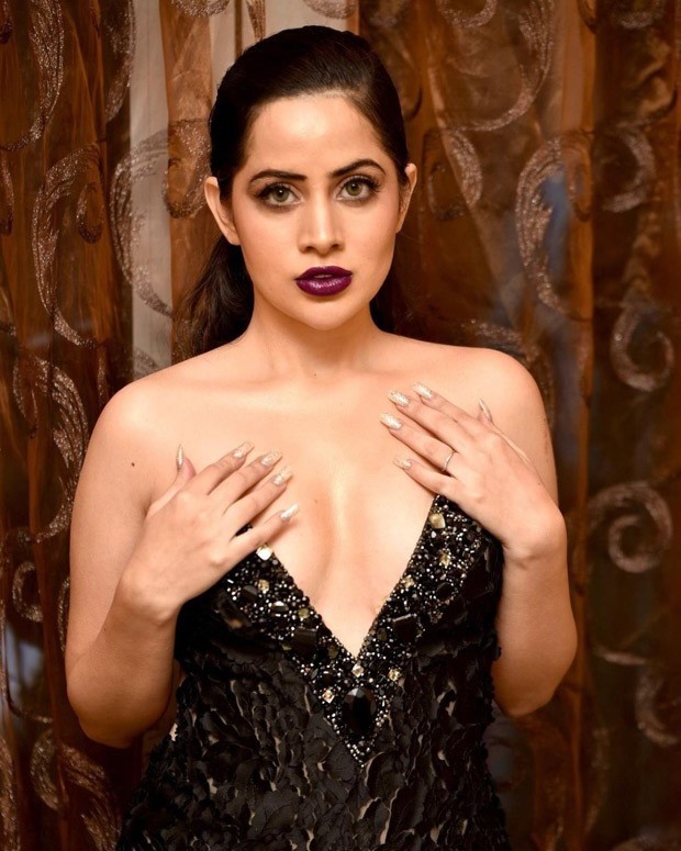 Urfi Javed goes bold at Filmfare Middle East Awards 2021, dons plunging neckline and thigh-high slit black gown