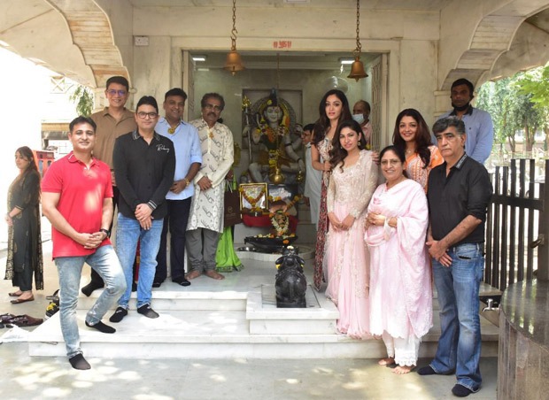 Bhushan Kumar takes the T-Series legacy ahead and celebrates 2 billion views of Shri Gulshan Kumar's Hanuman Chalisa by organising a langar