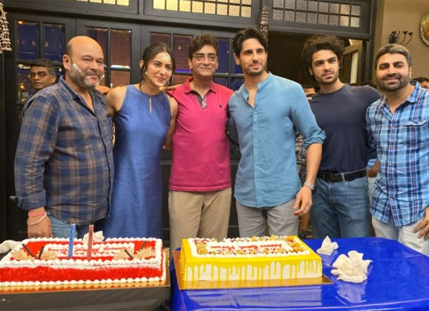 rakul preet singh celebrates pre-birthday bash with sidharth malhotra and the ‘thank god’ team