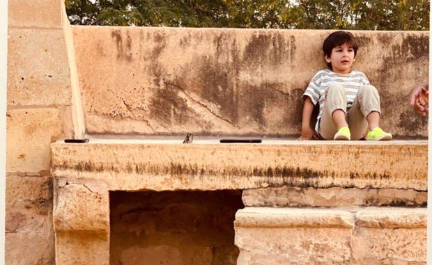 Kareena Kapoor Khan shares a glimpse of her Rajasthan trip with Taimur Ali Khan Kareena Kapoor Khan shares a glimpse of her Rajasthan trip with Taimur Ali Khan