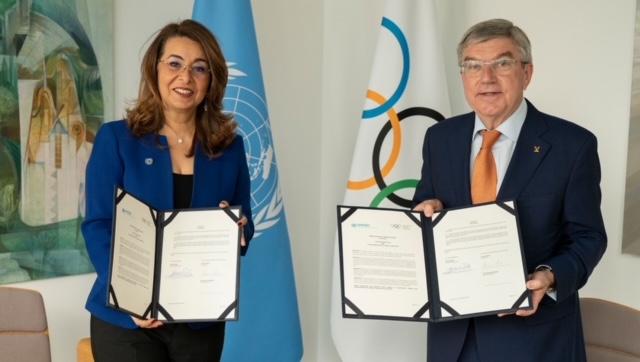 Lausanne | Switzerland
IOC President meets with UNODC Executive Director Ms. Waly and signs an MOU.
Photograph by IOC/Greg Martin