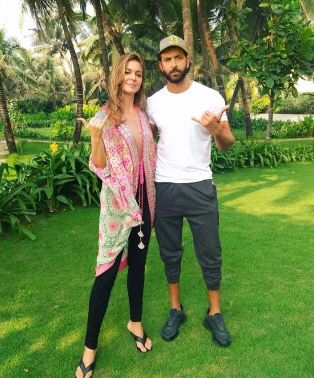 Hrithik-Roshan-spends-time-with-Hollywood-star-Samantha-Lockwood-2