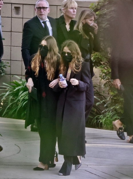 the olsen twins actually showed up for bob saget funeral