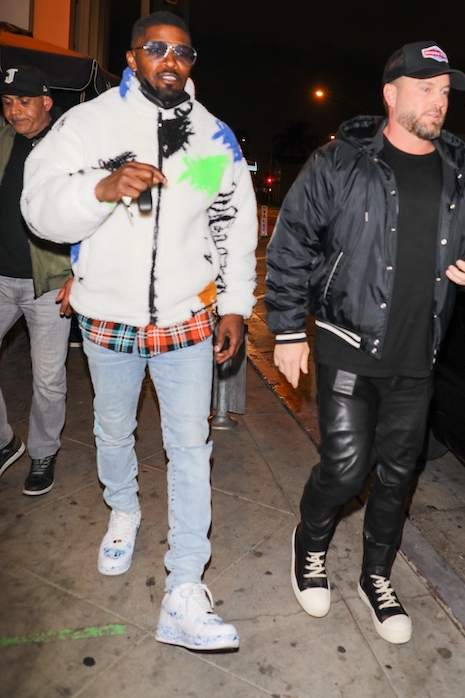 jamie foxx gives himself a few inches
