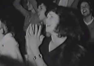 Fans go crazy in Melbourne The Beatles World Tour 1964