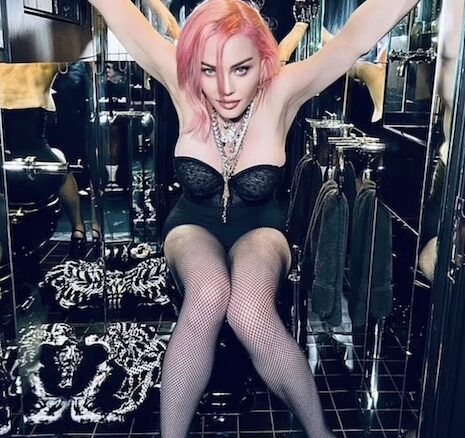 madonnas-rear-end-has-a-life-of-its-own Madonna butt