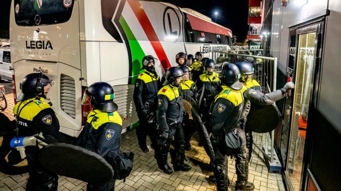 Legia Player Josué Pesqueira Reflects on AZ Arrest: Worst Evening of His Life Josué Pesqueira