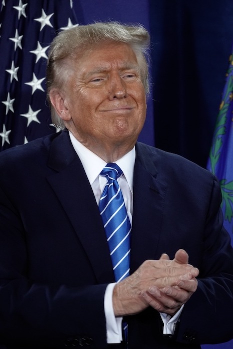DONALD TRUMP