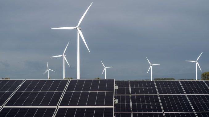 Sun and wind become the most important source of electricity for the first time Sun and wind