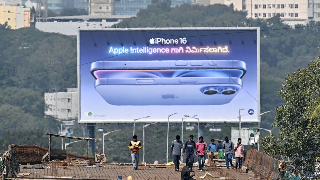 iPhones American