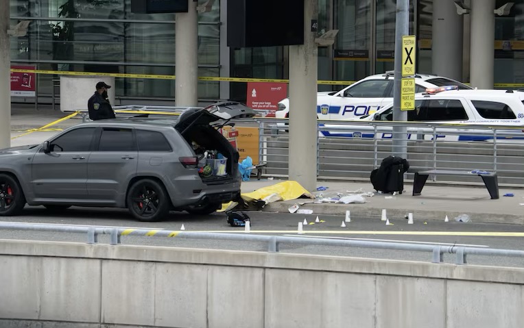 pearson Pearson airport