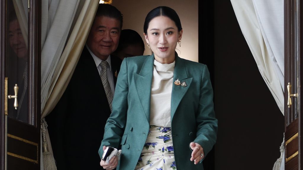 Thai Premier suspended