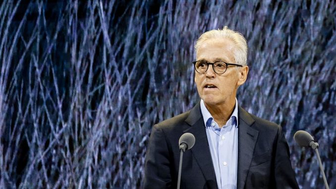 Publisher and journalist Derk Sauer (72) died Derk Sauer