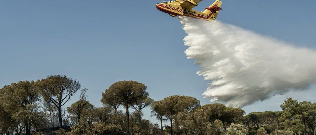 extinguishing aircraft