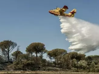 extinguishing aircraft