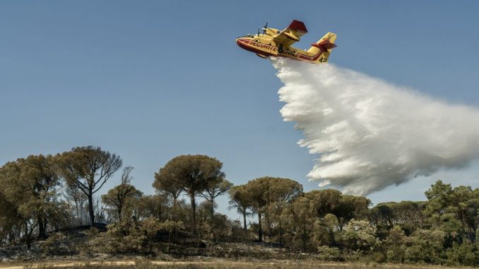 Worries in France about outdated, rusting fleet of extinguishing aircraft extinguishing aircraft