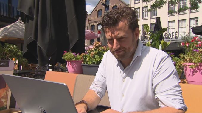 Can a self -employed person still be at the company drink? 'It's about the overall picture' company drink