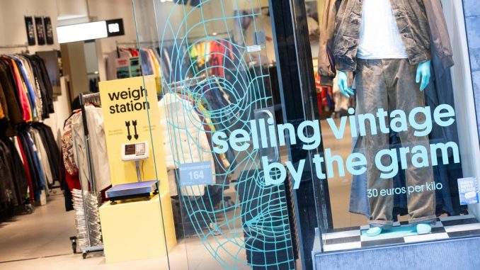 Vintage, pre-owned or pre-loved: second-hand clothing stores are popular second-hand clothing