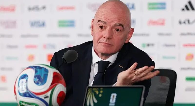 IMG_5910.webp Infantino apologises to Fifa Council